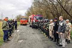 В Кузьминском лесопарке прошло пожарно-тактическое занятие по обнаружению и тушению природного пожара